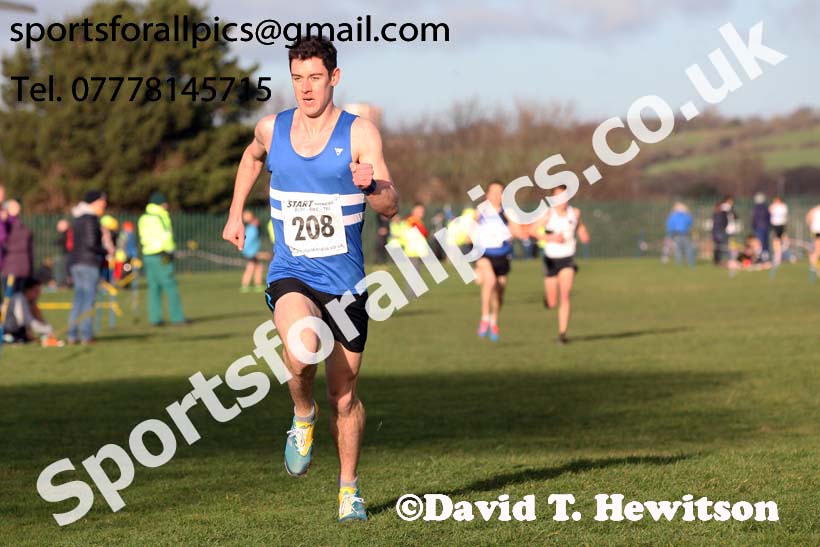 Senior mens Cathedral Relays, Birtley. Photo:  David T. Hewitson/Sports for All Pics